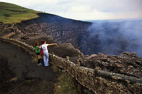 Resultado de imagen para PARQUE NACIONAL VOLCAN DE MASAYA