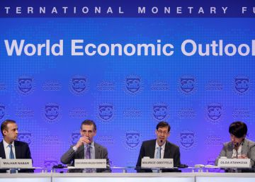 El FMI alerta del riesgo de una recaída en la crisis por la escalada de la deuda global