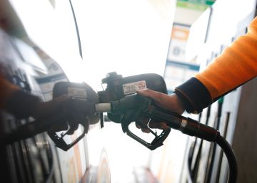 Los carburantes disparan el IPC al 2% en mayo, casi el doble que el mes anterior
