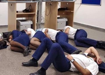 Ryanair despide a los seis tripulantes que denunciaron sus condiciones laborales con una foto falsa