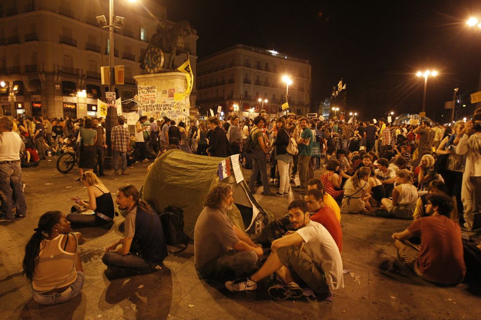 La Puerta del Sol, de madrugada, horas antes del desalojo
