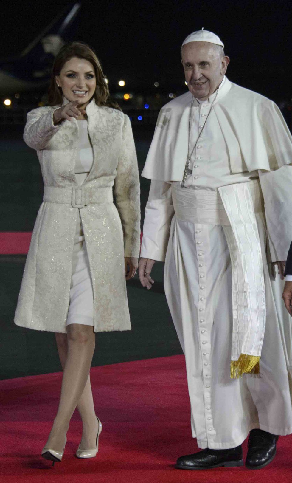 Fotos: Los vestidos de Angélica Rivera durante la del Papa | Actualidad | PAÍS