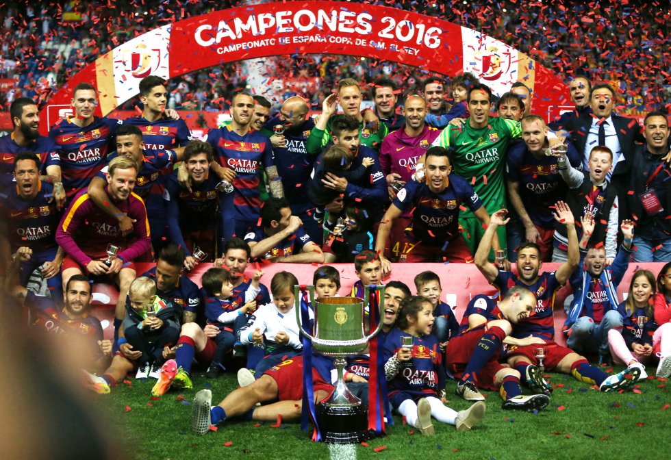 Transeúnte fuego entregar Fotos: Barcelona-Sevilla: La final de la Copa del Rey, en imágenes |  Deportes | EL PAÍS