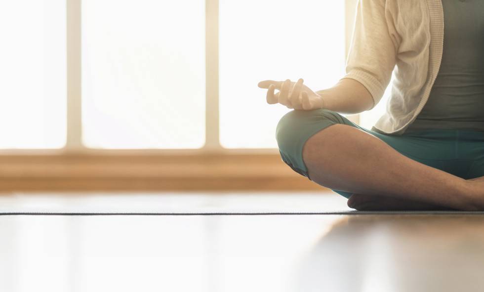 Mindful Eating y Mindfulness: Practicar una alimentación consciente. Imagen obtenida de: https://ep00.epimg.net/elpais/imagenes/2016/07/26/buenavida/1469525162_096090_1469555656_noticia_normal.jpg