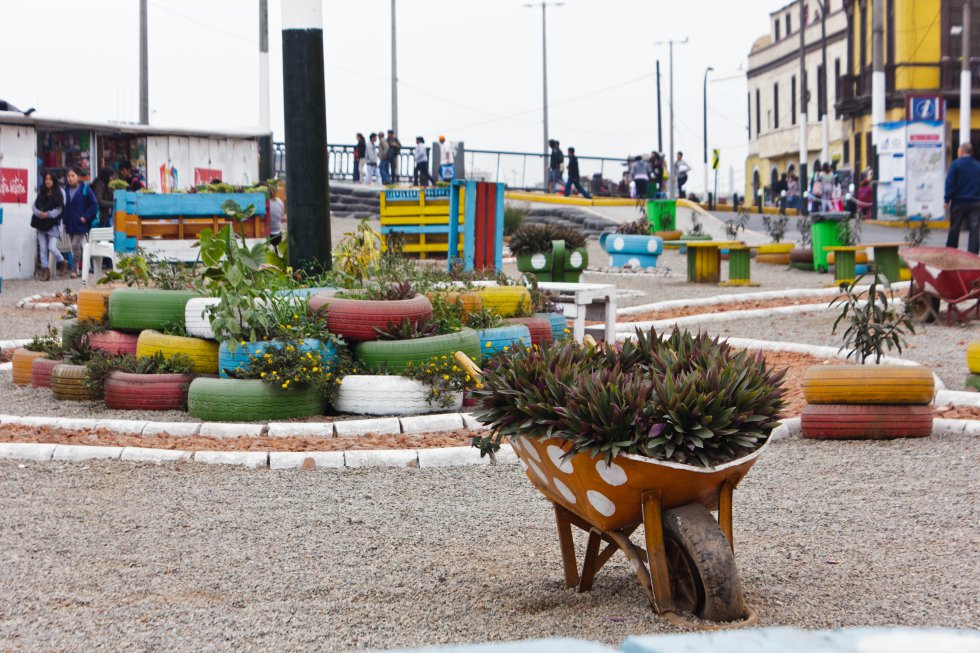 El diseño de los espacios públicos procede de Ocupa Tu Calle, pero es votado por los vecinos del lugar.