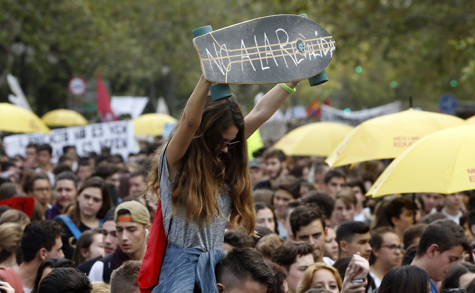 Fotos: 26 De Octubre: Huelga De Estudiantes Contra Las Reválidas, En ...