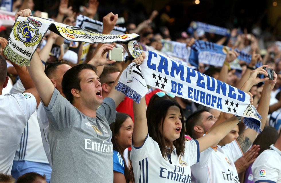 Fotos El Santiago Bernabéu se llena para ver la final de la Champions