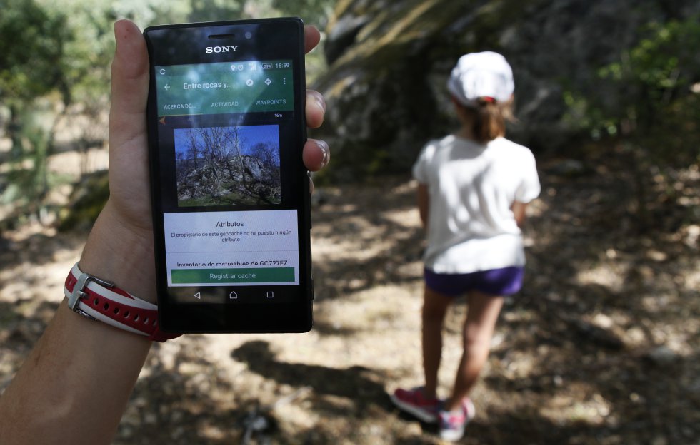 Pokemon Go Galar Geocaching® Práctico - 12 Etiquetas Oficiales