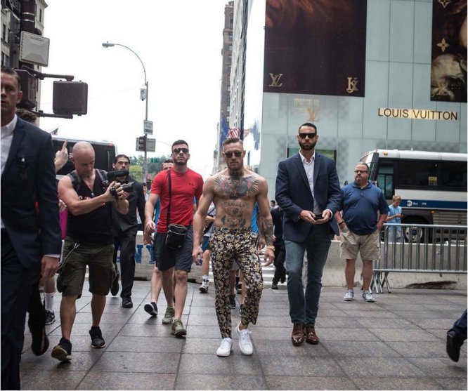 Fotorrelato: desesperados de Conor McGregor por icono de la moda | | EL PAÍS