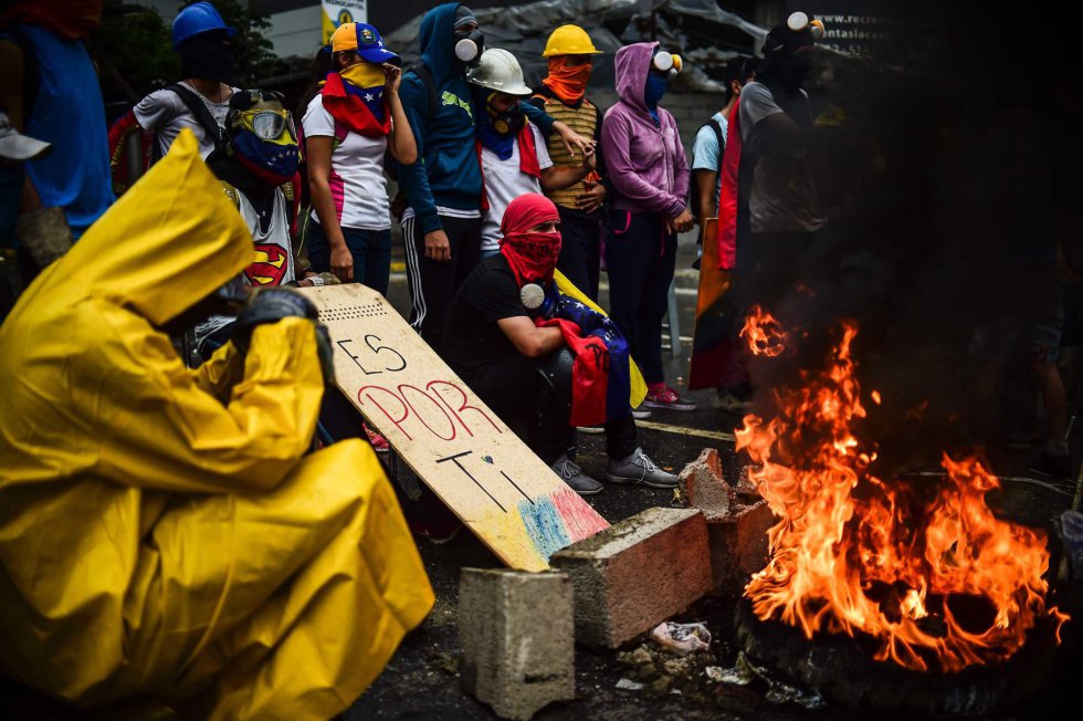 URGENTE - En 126 días de protestas pacíficas han sido asesinados 129 venezolanos por culpa de la represión brutal de la dictadura de Ma 1501853632_694057_1501886298_album_normal