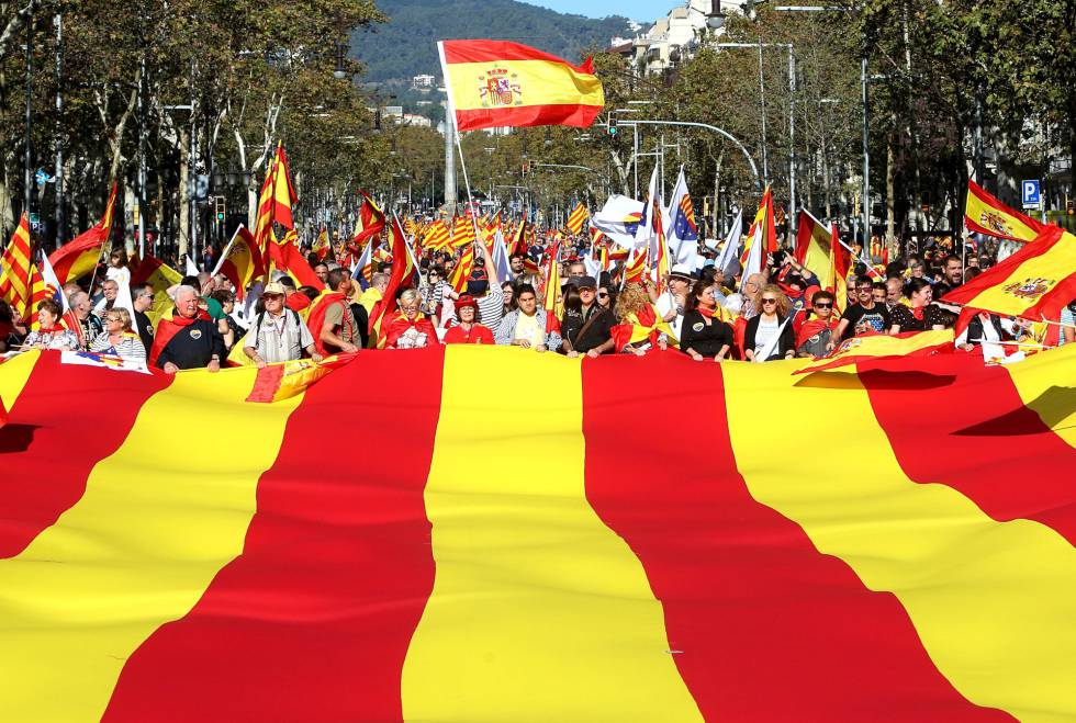 Barcelona - Sociedad Civil Catalana convoca otra manifestación para el domingo en Barcelona - Página 2 1509272679_208787_1509273142_album_normal