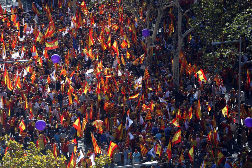 Barcelona - Sociedad Civil Catalana convoca otra manifestación para el domingo en Barcelona - Página 2 1509272679_208787_1509273528_album_normal