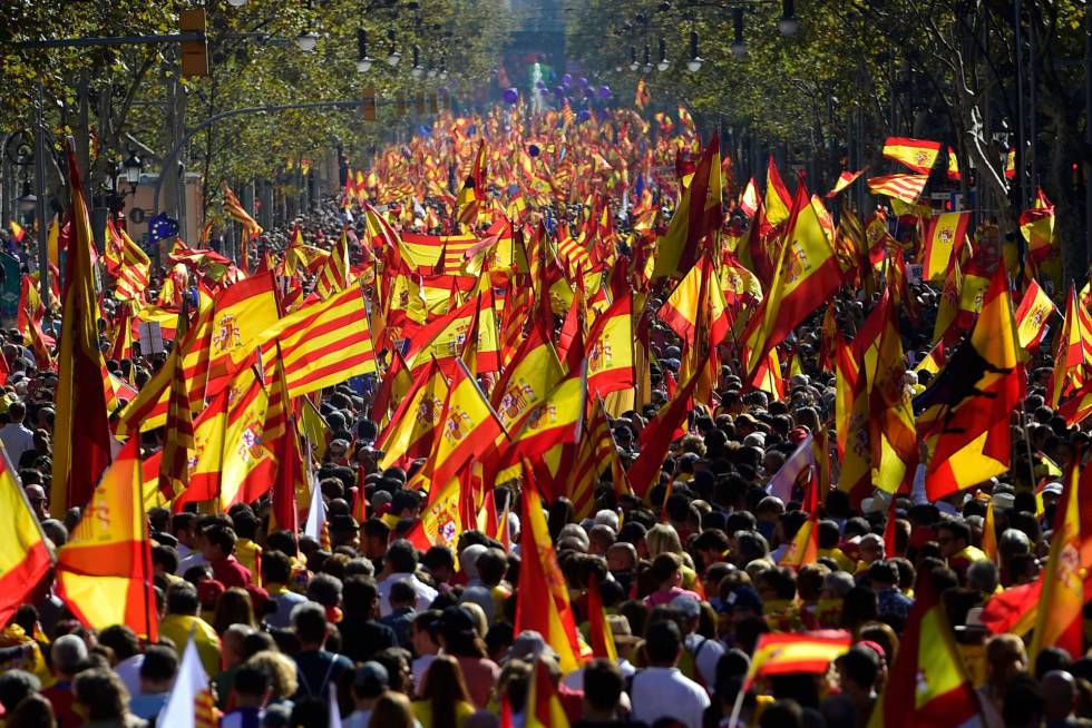 Sociedad Civil Catalana convoca otra manifestación para el domingo en Barcelona - Página 2 1509272679_208787_1509277289_album_normal