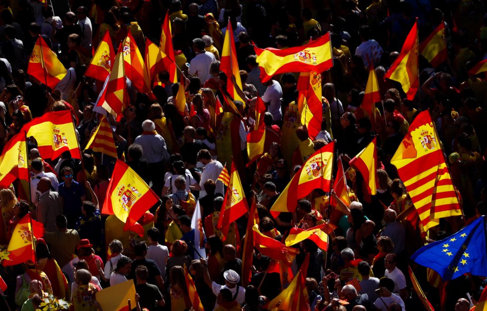 Barcelona - Sociedad Civil Catalana convoca otra manifestación para el domingo en Barcelona - Página 3 1509272679_208787_1509282156_album_normal