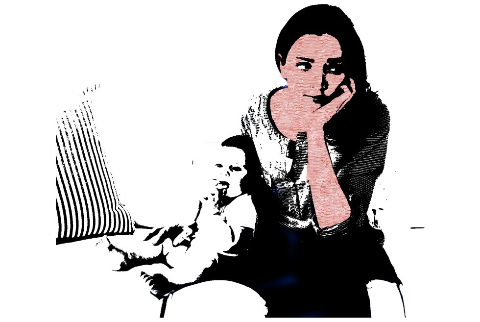 La segunda noche que pasé en el hospital como primeriza empecé a llorar como una magdalena. Estaba tan increíblemente vulnerable que al día siguiente, ya en casa, un anuncio de pañales consiguió hundirme en la más profunda miseria. Lo peor de todo era la vergüenza que sentí por estar tan triste así que oculté todo lo que pude mi labilidad y sensaciones... ¿No se suponía que tenía que estar por las nubes? "Se considera normal que la mujer, tras dar a luz experimente una serie de cambios a nivel físico, hormonal y psicológico llamado maternity blues . No es un trastorno, sino un proceso que se ha de transitar y que si se cuenta con los recursos, apoyos y compañía apropiados quedará atrás en pocos días", relata Jazmín Mirelman, psicóloga perinatal en el Instituto Europeo de Salud Mental Perinatal . La principal diferencia entre la tristeza postparto y la depresión postparto "tiene que ver con su persistencia a lo largo del tiempo", continua Mirelman. En el caso de la tristeza, la sufrimos entre un 50% y un 60% de las mujeres y la depresión entre un 10% y un 20%. Mirelman matiza que en ambos casos es algo infradiagnosticado y, especialmente en el caso de la depresión postparto, "existe aún un porcentaje incierto de mujeres que transitan su maternidad con esta dificultad sin ningún tipo de atención psicológica ni psiquiátrica". ¿Por qué es importante empezar a salir del armario de la tristeza ? "Hablar de la tristeza durante la etapa que rodea el nacimiento es una necesidad urgente en el actual contexto social. Tiene que ver con la soledad de las mujeres y las familias, y los obstáculos que se presentan a la hora de tener con quién contar para poner palabras a sus incertidumbres como medio de prevención antes de que aparezcan los síntomas", concluye la especialista. Para mi segundo bebé avisé a todo mi entorno de que me podía volver a pasar, me preparé un pack de bienvenida a mí misma (ropa nueva cómoda, un pijama bonito, algún que otro cosmético…) y aunque le volví a ver las orejas al lobo el efecto liberador de haber hablado del tema sin tapujos, normalizar algo tan común, me ayudó a vencer a los nubarrones negros muchísimo mejor.