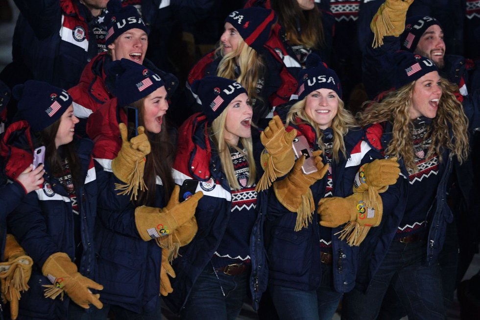 Atletas norte-americanas na cerimônia dos Jogos Olímpicos de Inverno de PyeongChang 2018.