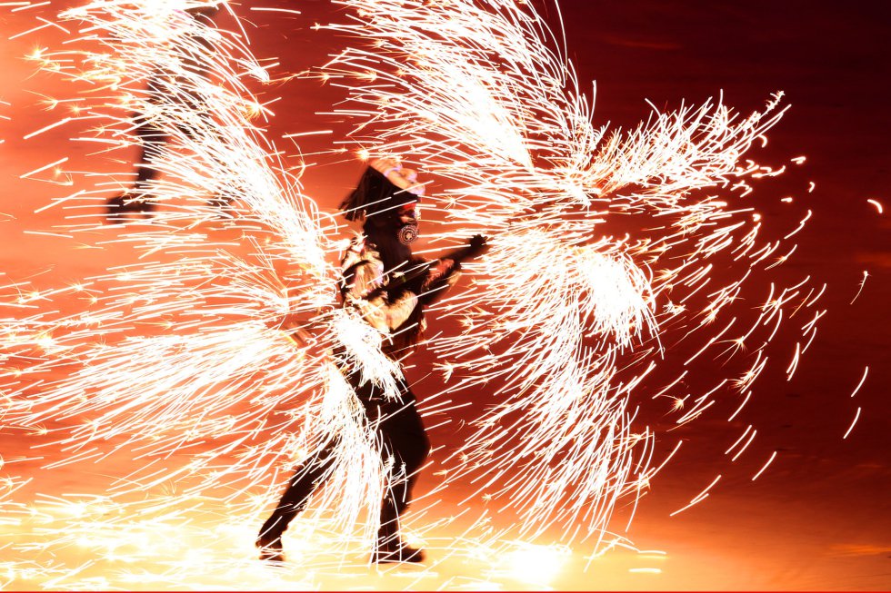 Bailes de fuego durante la ceremonia de inauguración de los Juegos Olímpicos de Invierno 2018 en Pyeongcheng, el 9 de febrero de 2018. 