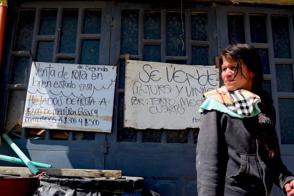 La emprendedora se ha matriculado en un curso de confección industrial. Su idea es llegar a tener un taller de ropa que dé empleo en la comunidad.