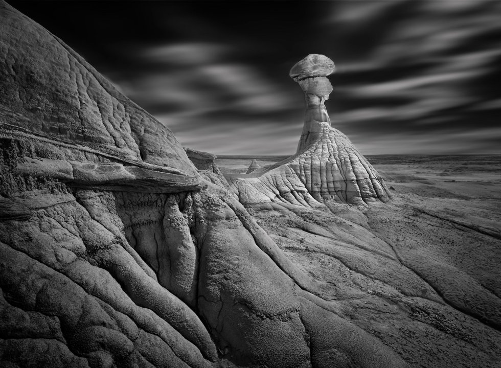 Fotografia da série ganhadora do terceiro prêmio no International Landscape Photographer of the year. Bisti Wilderness Area, Novo México.