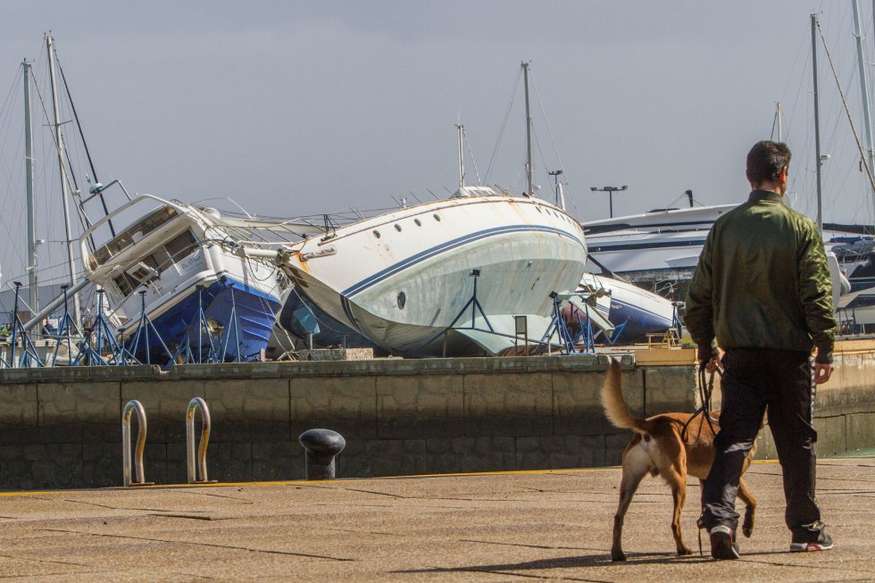 Resultado de imagen de Desastre en la costa de Huelva por el temporal
