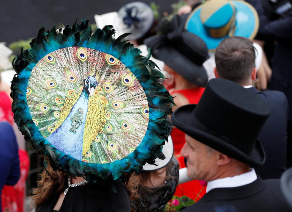 Fotos: Markle se estrena en Ascot, la cita de los sombreros extravagantes | Estilo | EL PAÍS