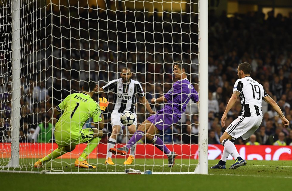 Ronaldo anota su tercer gol ante la Juventus de TurÃn en la final de la Champions celebrada en Cardiff, el 3 de junio de 2017.