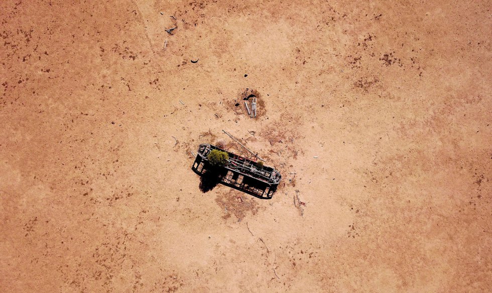 Un viejo tranvÃ­a de Sydney en las propiedades de Jimmie y May McKeown a las afueras de Walgett, en Nueva Gales del Sur (Australia).