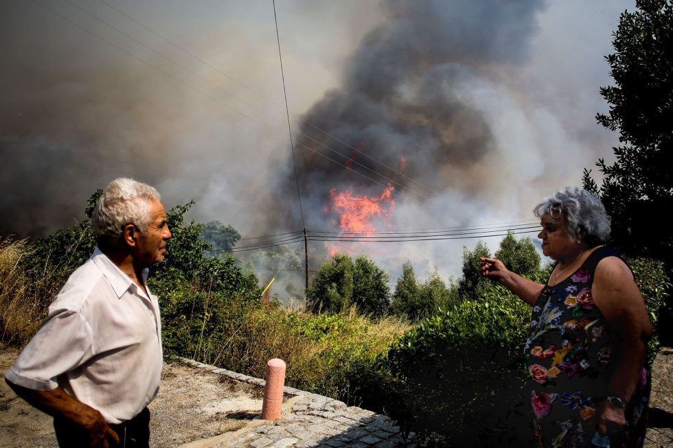Fotos El Incendio Forestal Del Algarve En Imagenes Internacional El Pais