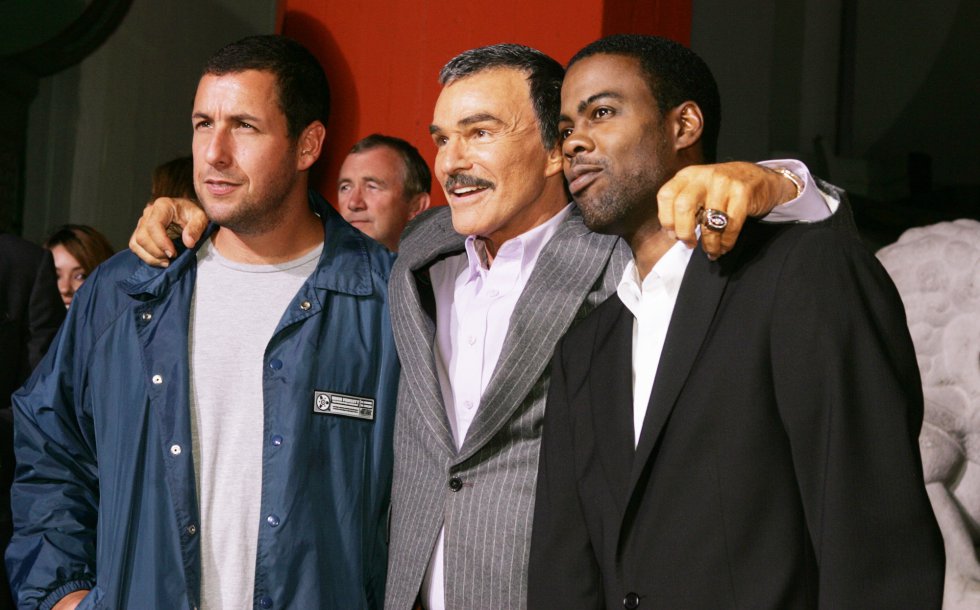 Desde la izquierda, Adam Sandler, Burt Reynolds y Chris Rock posan durante la presentaciÃ³n de 'El clan de los rompehuesos', en 2005.