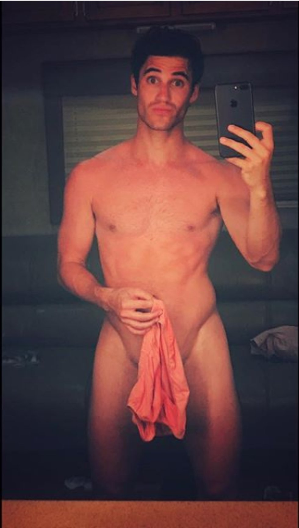 Fotos: La reivindicación sin ropa de los famosos: ellos también se desnudan  en Instagram | ICON | EL PAÍS