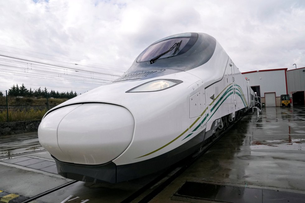 Uno de los trenes de alta velocidad que conformarán el servicio de AVE entre Medina y la Meca. El proyecto del AVE a la Meca fue adjudicado por un total de 6.736 millones de euros en octubre de 2011 y se convirtió en el mayor contrato de un consorcio español.