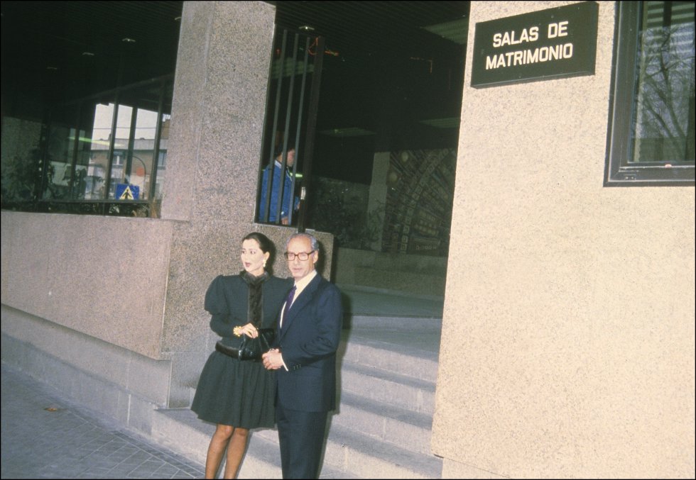 El día 2 de enero de 1988 Isabel Preysler se casaba discretamente en los juzgados de la calle Pradillo de Madrid con Miguel Boyer.