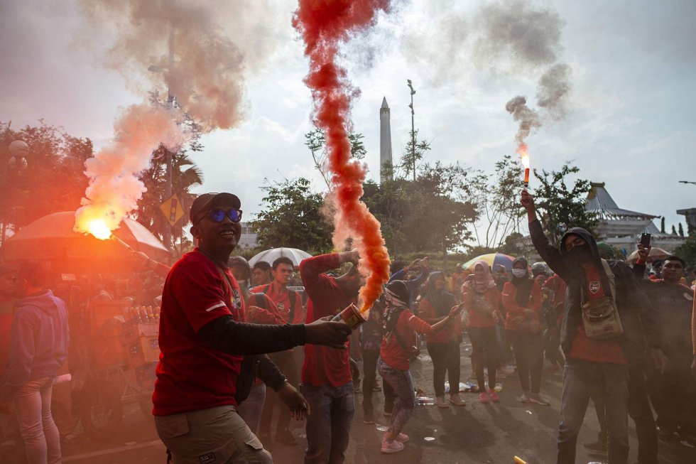 Ambiente de la protesta del DÃ­a Internacional del Trabajo, en Surabaya (Indonesia).