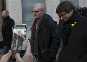 Puigdemont puja por salir en la foto de la nueva Cataluña