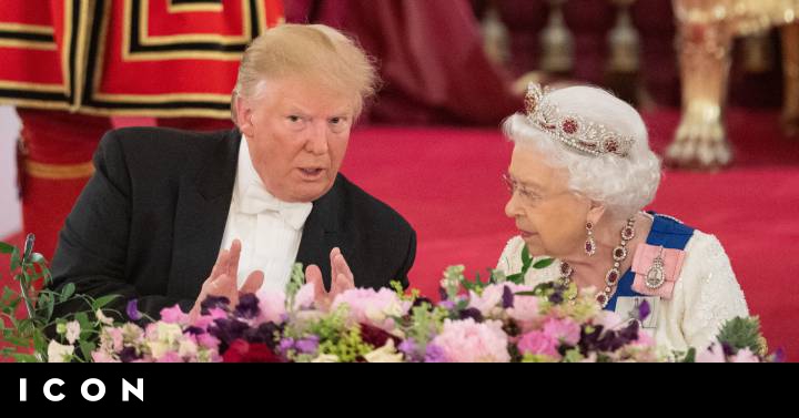 Lleva La Reina De Inglaterra Dos Anos Burlandose De Trump Con Su Vestimenta Icon El Pais