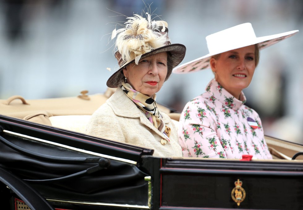 Ana de Inglaterra y su cuñada la condesa de Wessex.