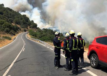 Desalojadas otras 40 familias de Cadalso de los Vidrios por el avance del fuego que afecta a Toledo y Madrid