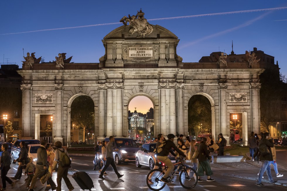 España registra su mejor resultado desde el inicio de los estudios del HSBC en 2008 y ocupa la cuarta posición. Los tres aspectos que llevaron al paÃs a escalar nueve posiciones son la calidad de vida, la seguridad y el clima.