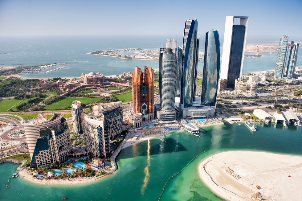Emiratos Ãrabes ocupa el noveno lugar por segundo año consecutivo y se alza como el paÃs con mejor salarios netos.