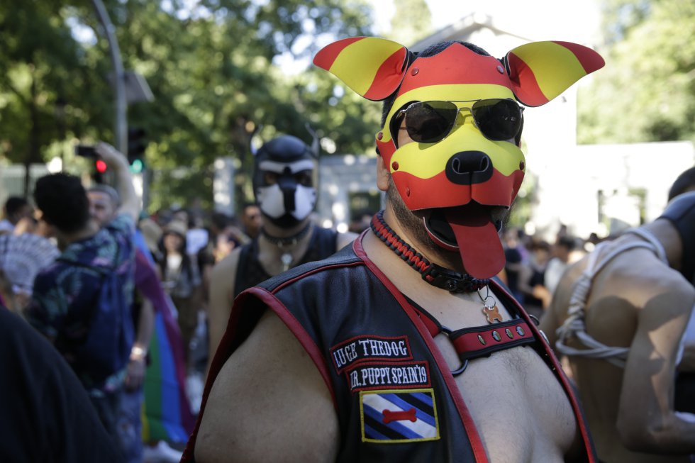 Participantes en el desfile del Orgullo por las calles de Madrid.