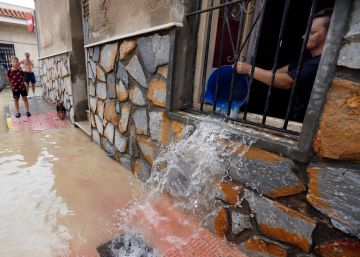 Eastern Spain takes stock of worst storm in 140 years