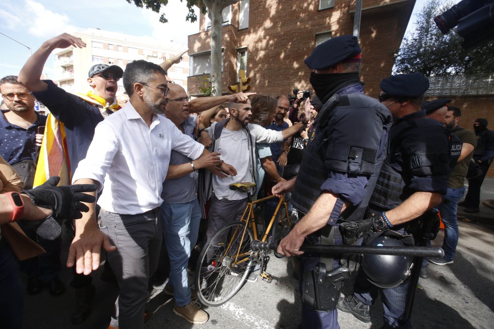 Los independentistas arrestados tenían planes “avanzados” para atentar en fechas próximas, según la fiscalía 1569241056_924688_1569242157_album_normal