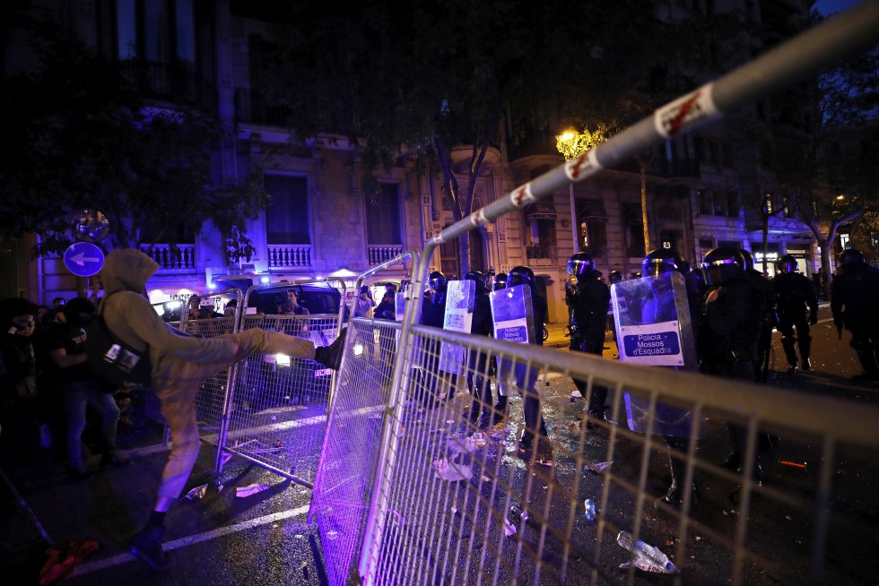 Los independentistas catalanes retoman las manifestaciones, en imágenes 1571152266_965287_1571162767_album_normal