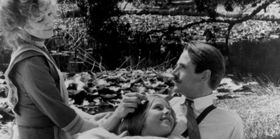 Liv Ullmann y Jeremy Irons, en la adapación de 'El pato salvaje' para el cine dirigida en 1984 por Henri Safran.