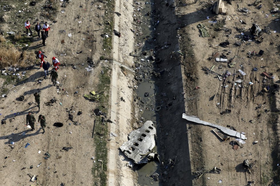 Irán insiste en controlar el análisis de las cajas negras del avión ucranio