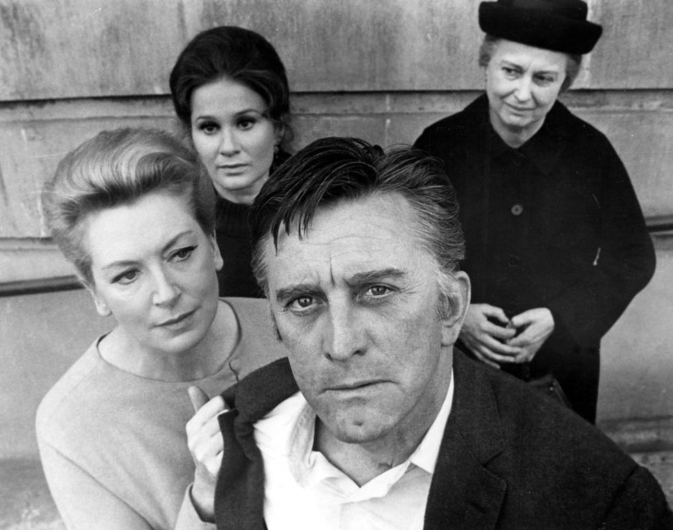 La vida de Kirk Douglas, en imágenes