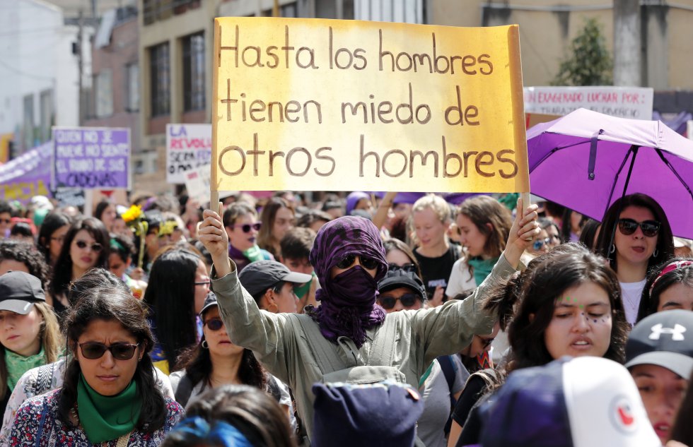 En Bogotá la movilización comenzó desde las primeras horas de este domingo.