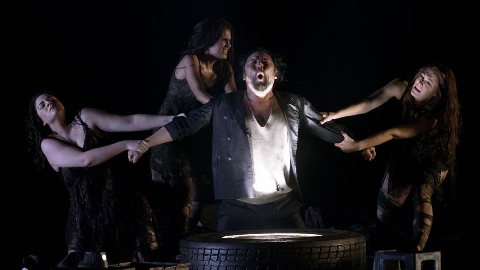 Imagen de 'El oro del Rin', con puesta en escena de Robert Carsen y dirección musical de Pablo Heras-Casado.