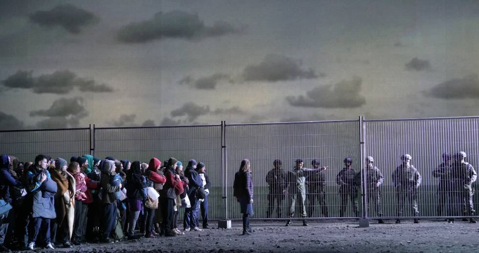 Tras 'El oro del Rin' se estrenó la primera producción propia del Teatro Real en 2019, 'Idomeneo, ré di Creta', de Mozart, con dirección musical de Ivor Bolton y puesta en escena de Robert Carsen.