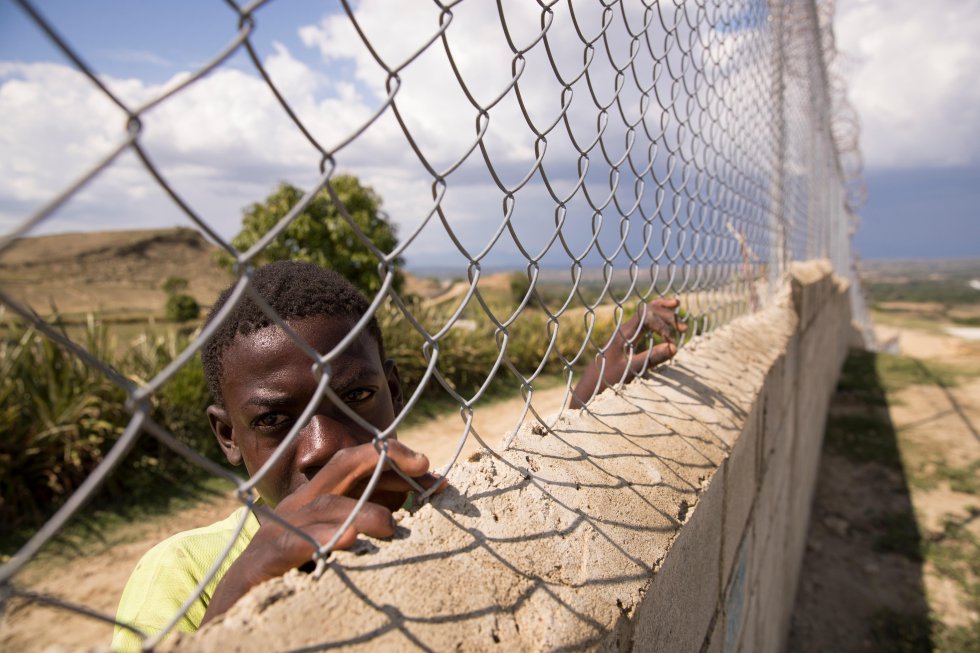 Fotos El Muro Que Separa A República Dominicana De Haití Sociedad El PaÍs 2067